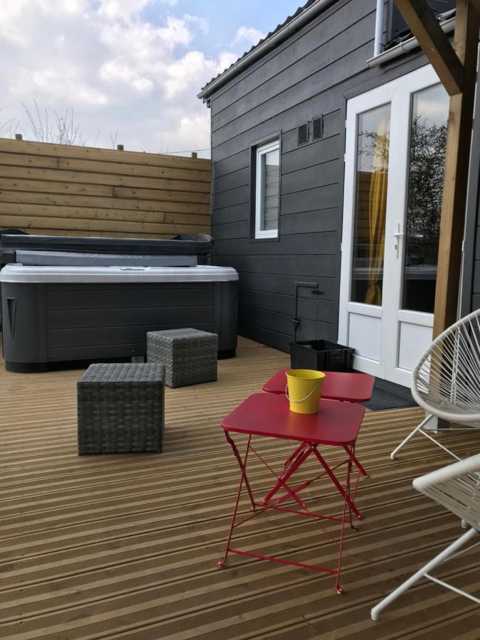 Les Nuits Insolites De La Mothe - Hebergement En Bulle Ou Tiny House Avec Spa Privatif Outremecourt Exteriör bild